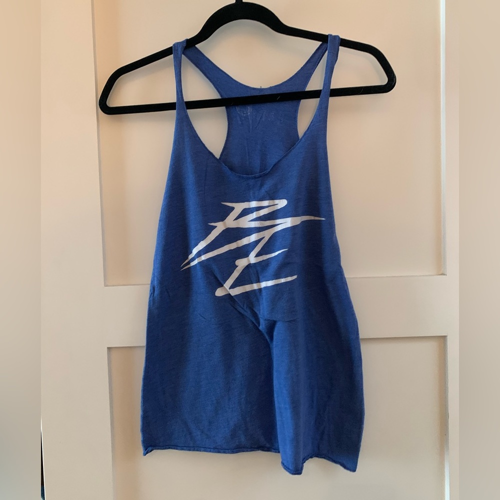ASSORTMENT OF WORKOUT TANKS - 6 CROSSFIT TANKS - Picture 2 of 7